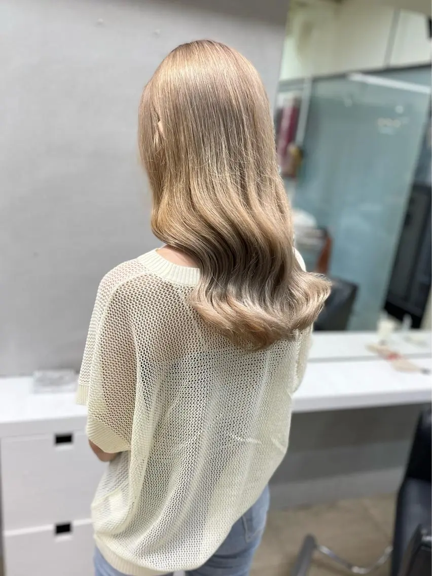 カラー yasuハイトーン/ デザインカラーのヘアスタイル
