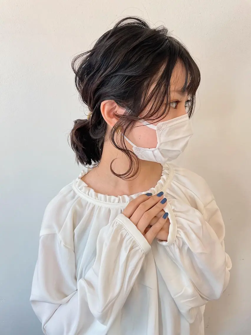 ミディアム カラー ヘアアレンジ ポニーテール デート 簡単アレンジ カット ヘアカラー h a k u 大倉 卓人のヘアスタイル