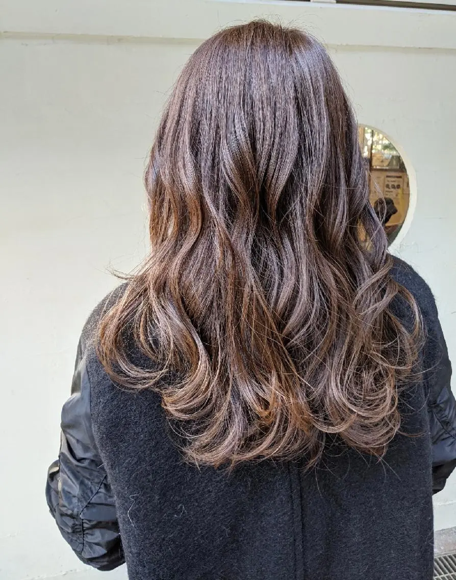 セミロング カラー アッシュ アッシュグレー HIKARI＠ Ruheplatzのヘアスタイル