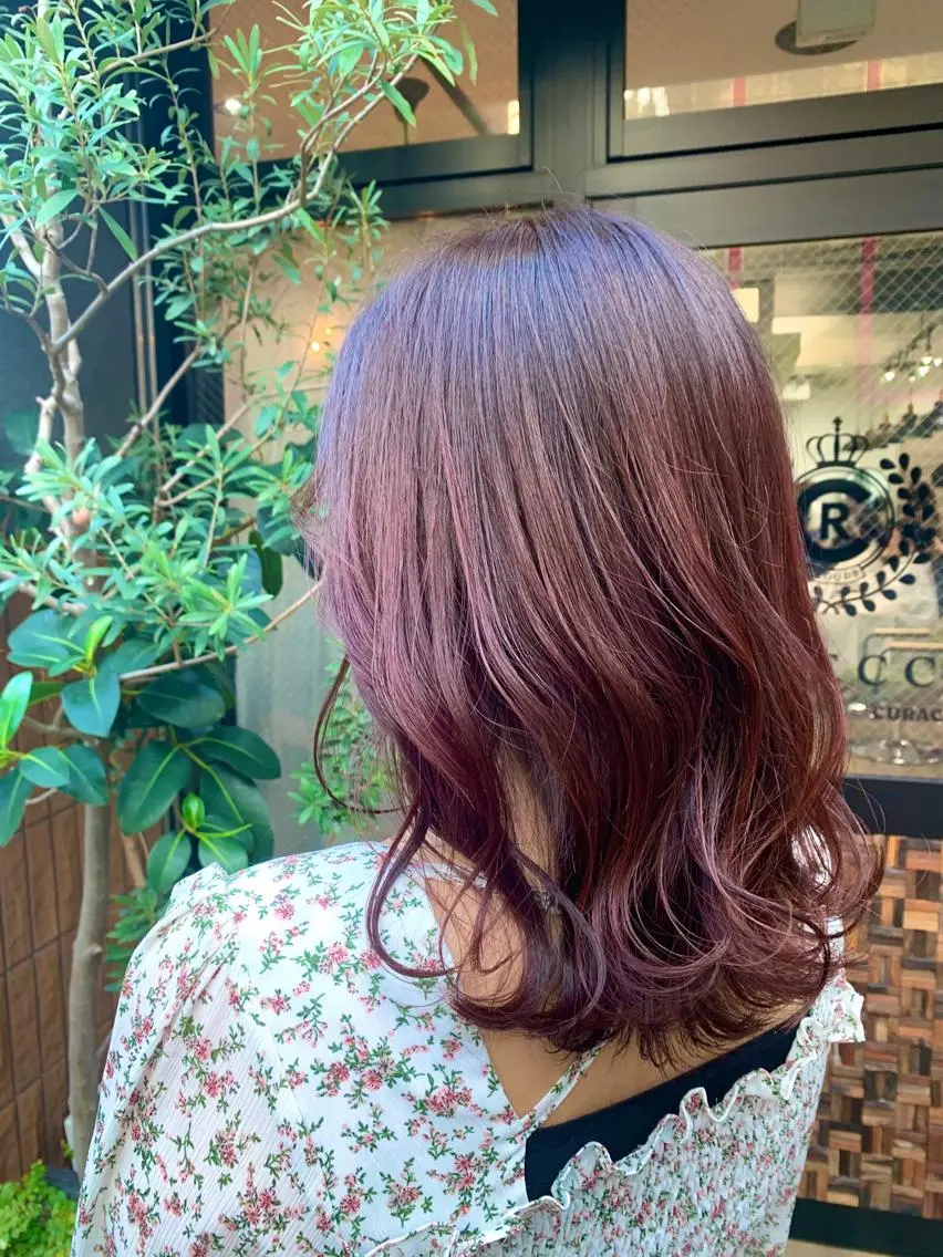 ミディアム カラー いけだ ひかり ハイライトくびれヘアのヘアスタイル