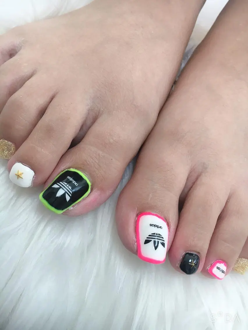 ネイル 持ち込み ハンドネイル フットネイル miwa ミワのネイルデザイン