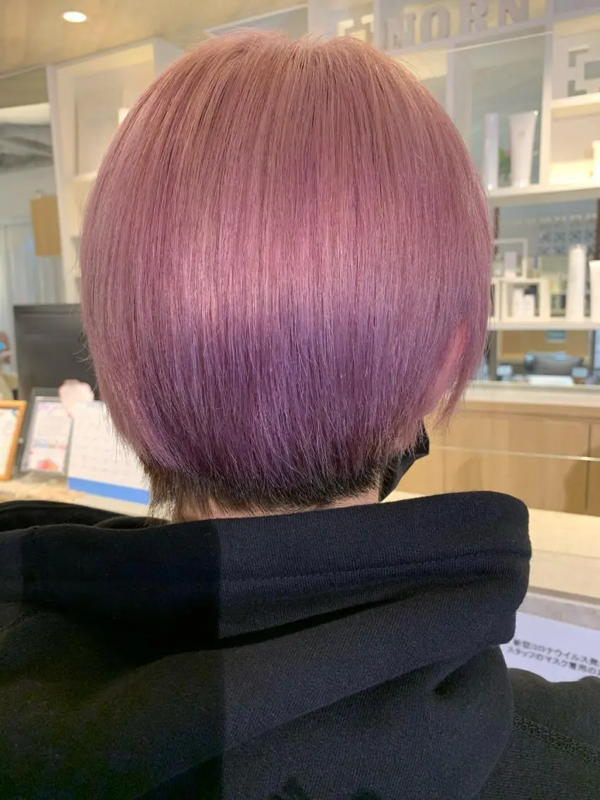 ミディアム カラー ブリーチ ピンクカラー れい🫧 ハイトーン特化のヘアスタイル
