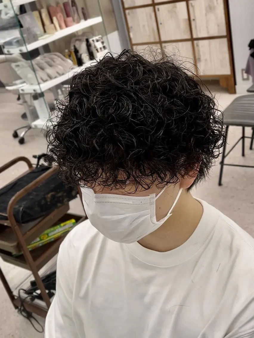 メンズ 京都河原町 メンズパーマ助川龍哉のヘアスタイル