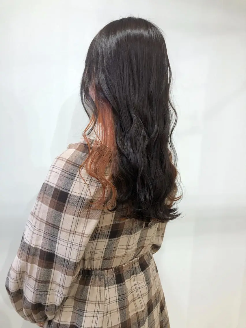 カラー white.梅田 デザインカラー🦄のヘアスタイル