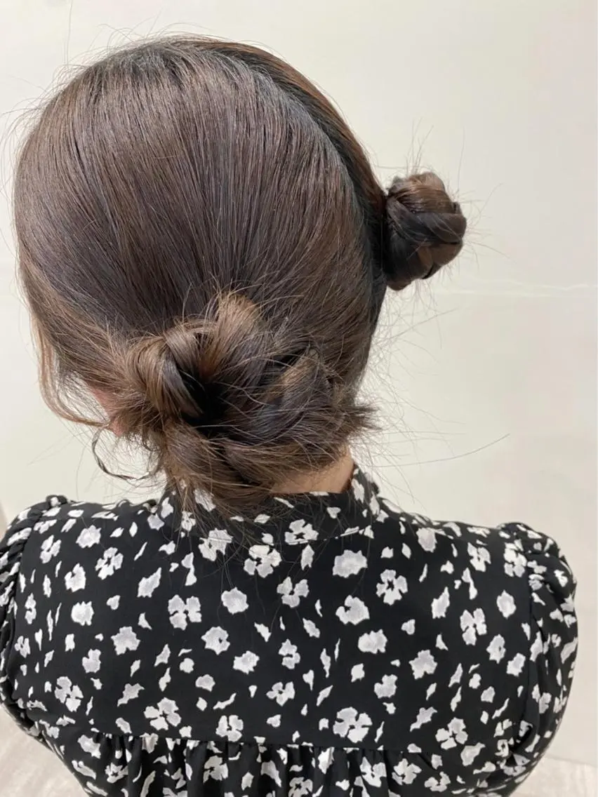 ミディアム ヘアアレンジ お団子ヘア ツインテール ワタナベ リリコのヘアスタイル