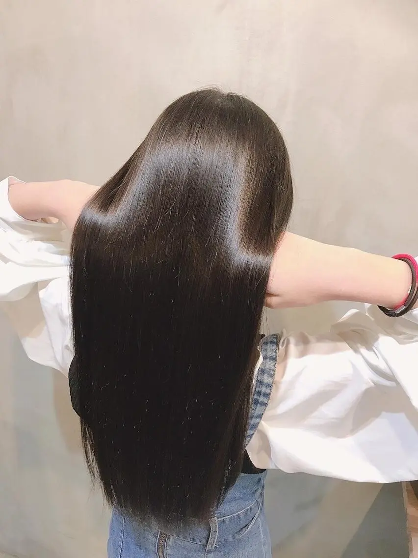 ロング エクステ 髪質改善 縮毛矯正 トリートメント トリートメント 河野 七優のヘアスタイル