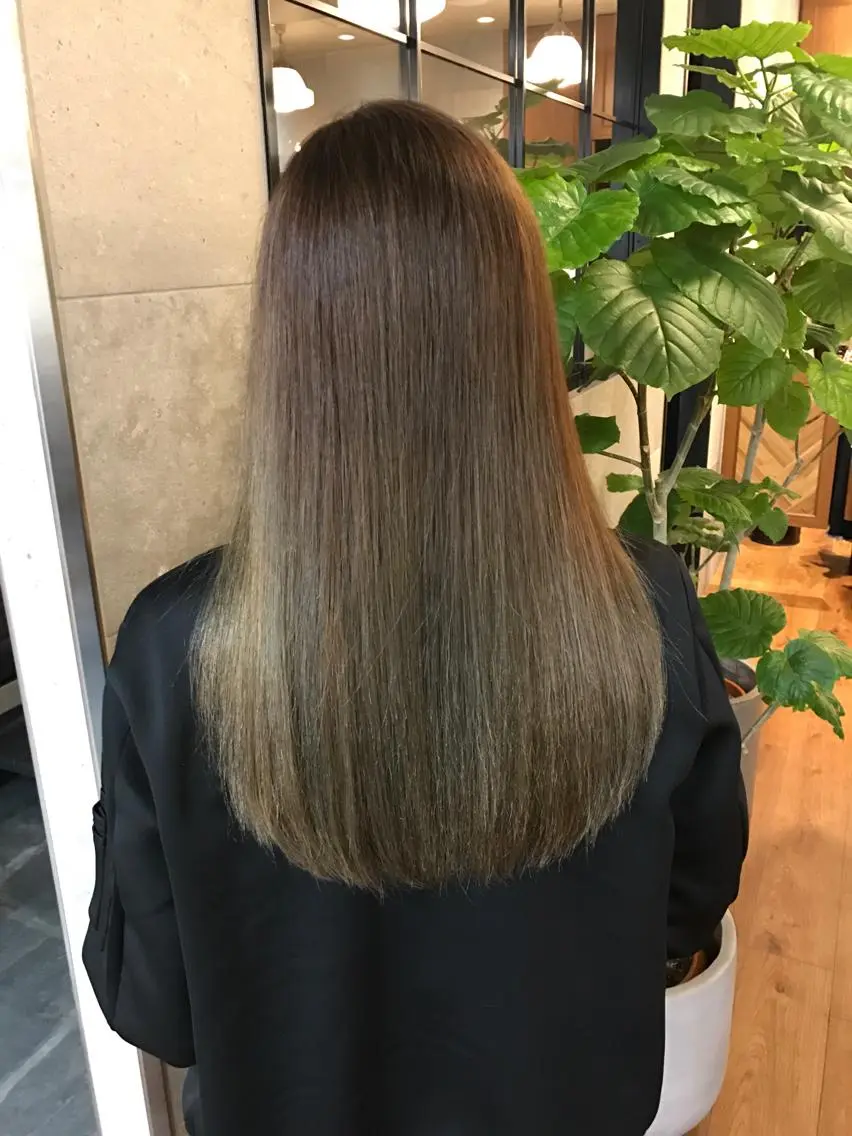 セミロング 開發 智也のヘアスタイル