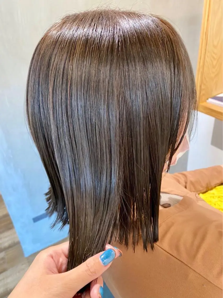 ミディアム カラー 美容室 Hollowのヘアスタイル