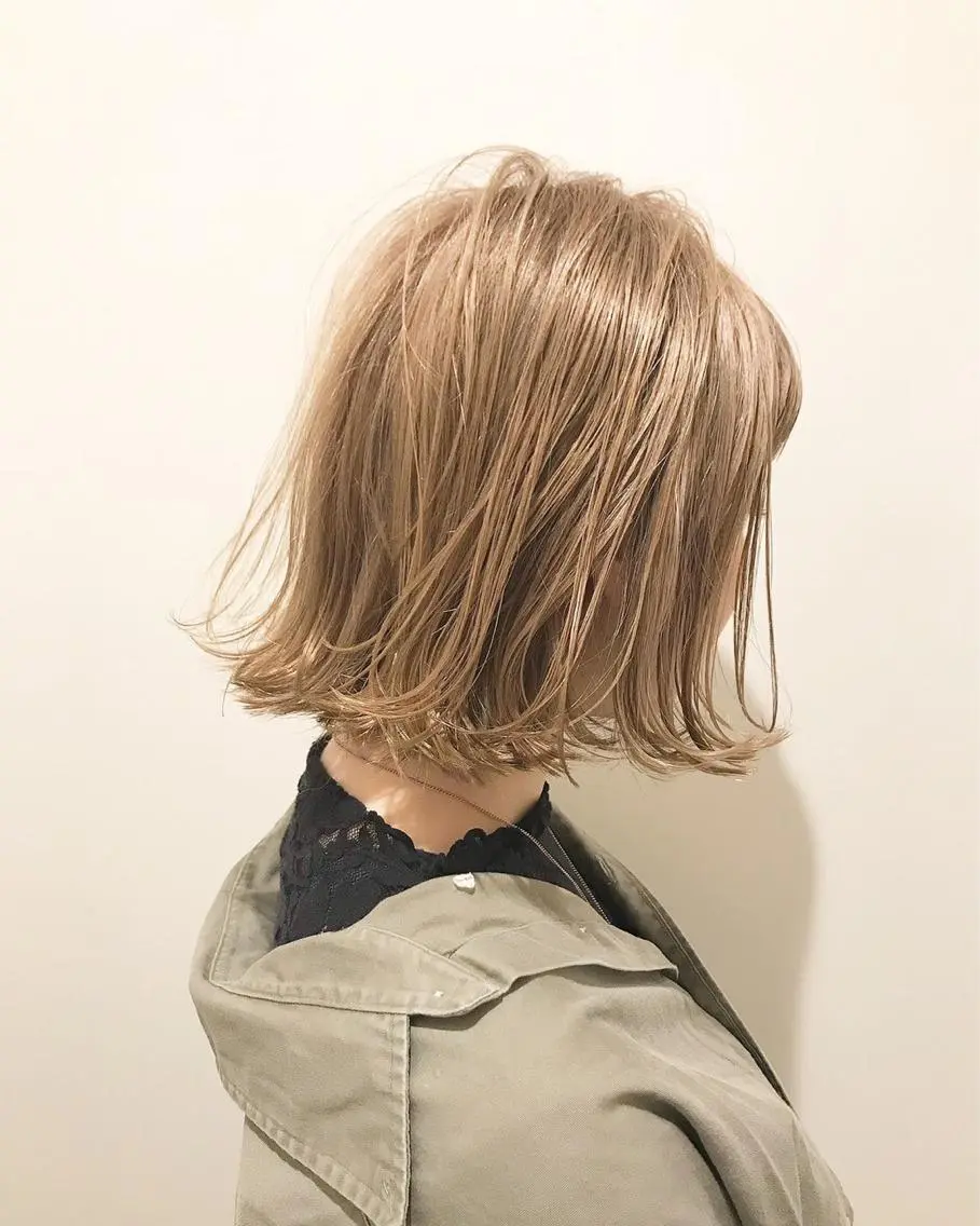 ミディアム カラー ヘアアレンジ ハイトーンカラー ボブ 中澤 昌美のヘアスタイル