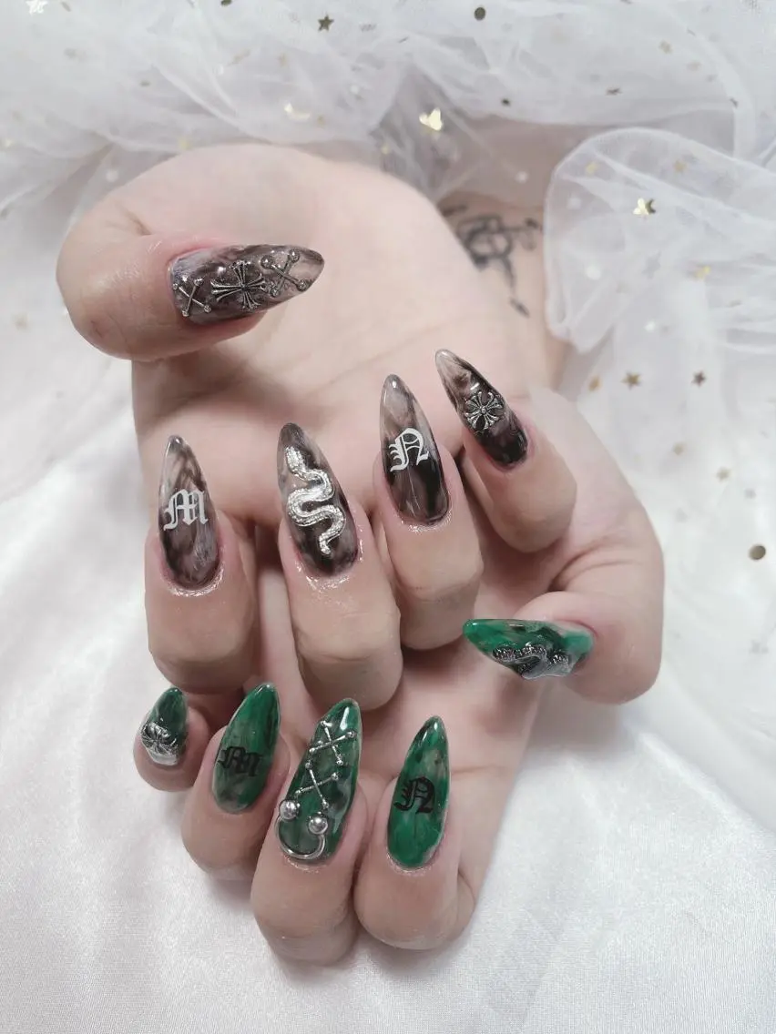 ネイル ジョリ kasumi🌹💅のネイルデザイン