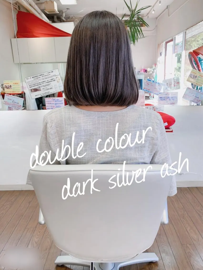 ショート カラー ダークシルバー ダブルカラー シルバー ヘアカラー GLAD 萩原のヘアスタイル