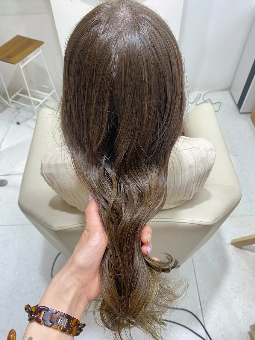 ロング カラー ヘアカラー トリートメント 安永 涼のヘアスタイル