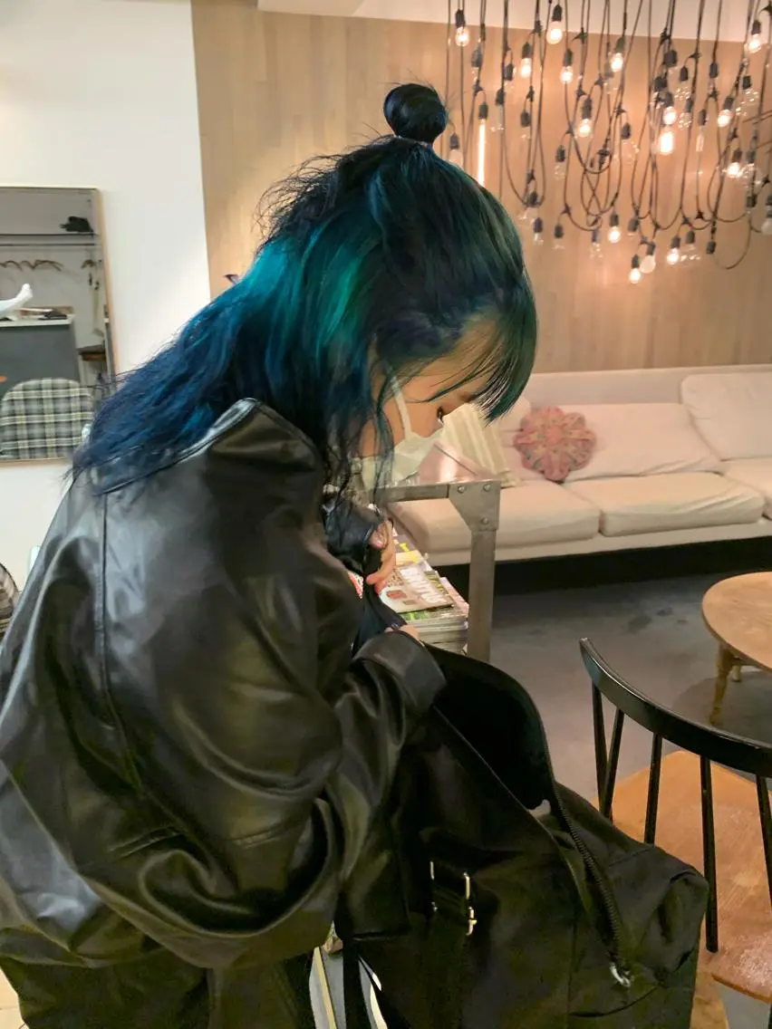 カラー バレイヤージュ ブリーチ ケアブリーチ デザインカラー ダブルカラー スパイラルパーマ 🌐hina⭐️のヘアスタイル