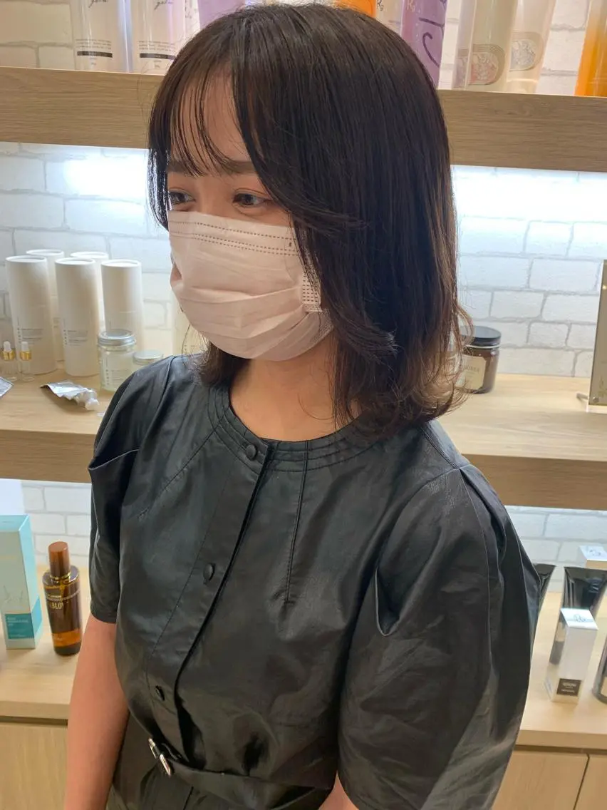 ミディアム 顔まわりレイヤー レイヤーカット トリートメント 🧸 サトウサクネ🧸のヘアスタイル