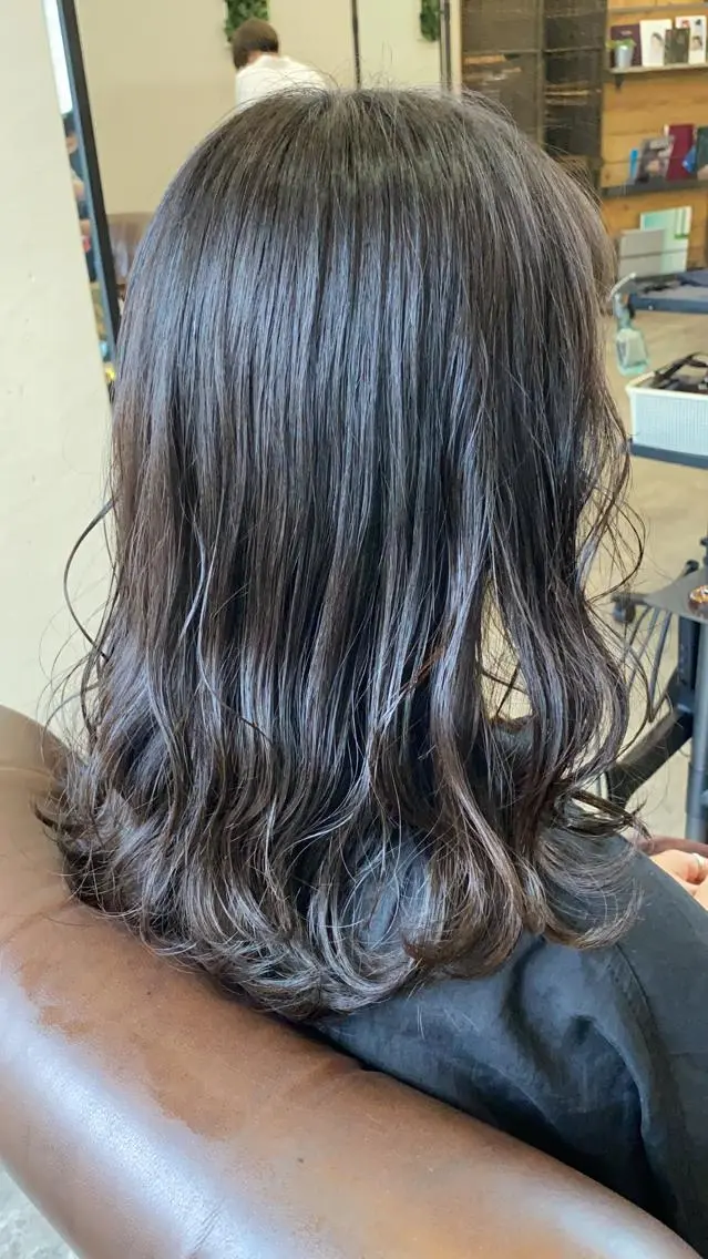 ロング カラー ダークグレー カット ヘアカラー トリートメント ヘアセット 🟢NEGi🟣 🫧髪質改善のヘアスタイル