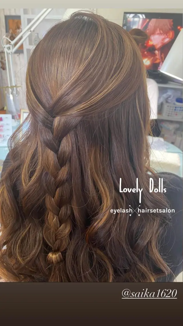 ロング ヘアアレンジ ヘアセット Lovely Dollsの眉毛・アイブロウイメージ