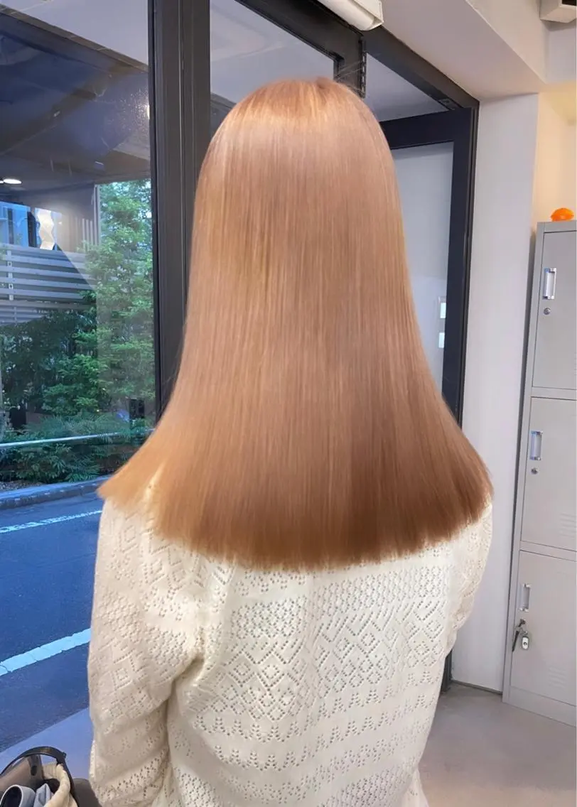 セミロング カラー ベージュカラー ブリーチ ミルクティーベージュ ヘアカラー トリートメント 渋谷ケアブリーチ Suuのヘアスタイル
