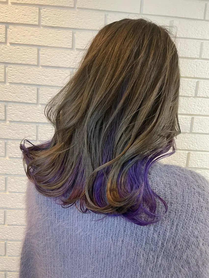 セミロング カラー インナーカラー バイオレットカラー ニュアンスデザイン✄ YOU♡のヘアスタイル