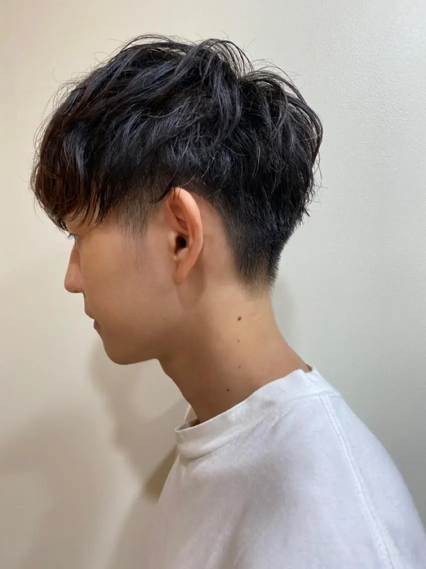 パーマ メンズ マッシュ メンズパーマ カット パーマ トリートメント RIKA韓国ヘア/く びれヘア/上品カラーのヘアスタイル