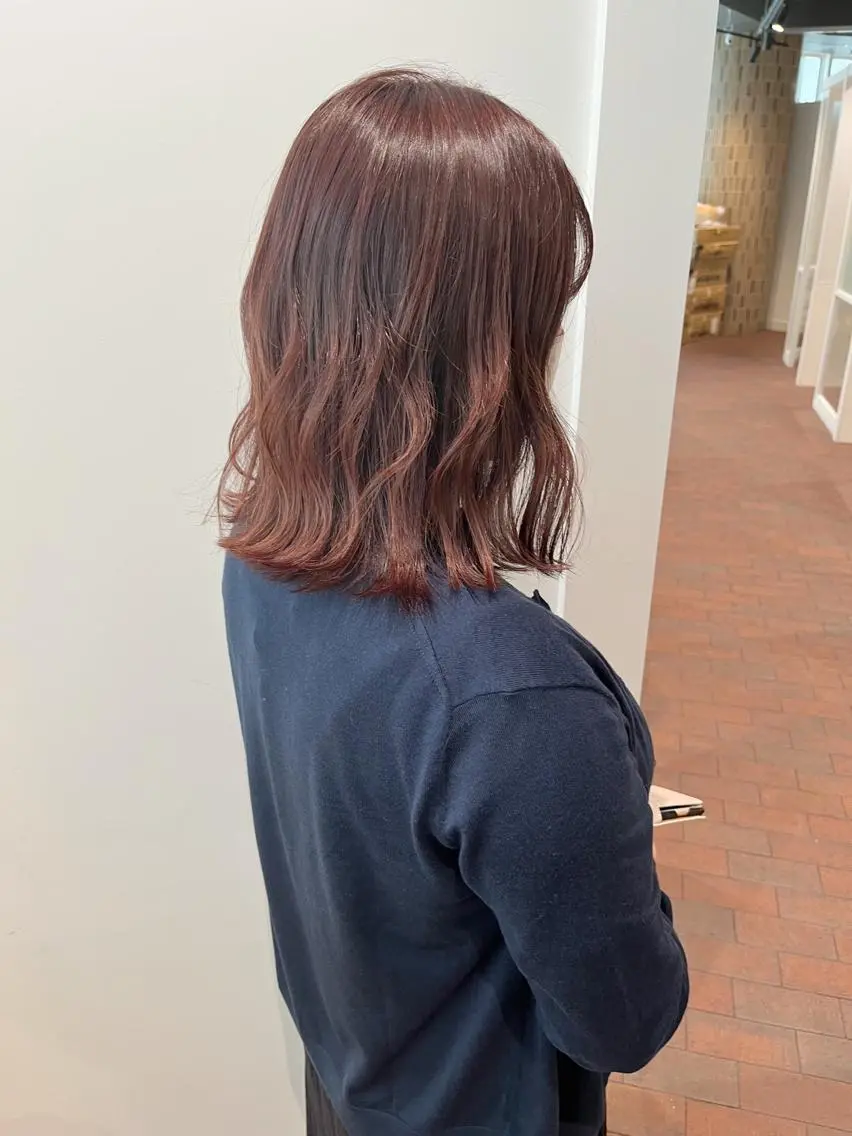 ミディアム カラー カット ヘアカラー トリートメント 片岡 由依のヘアスタイル