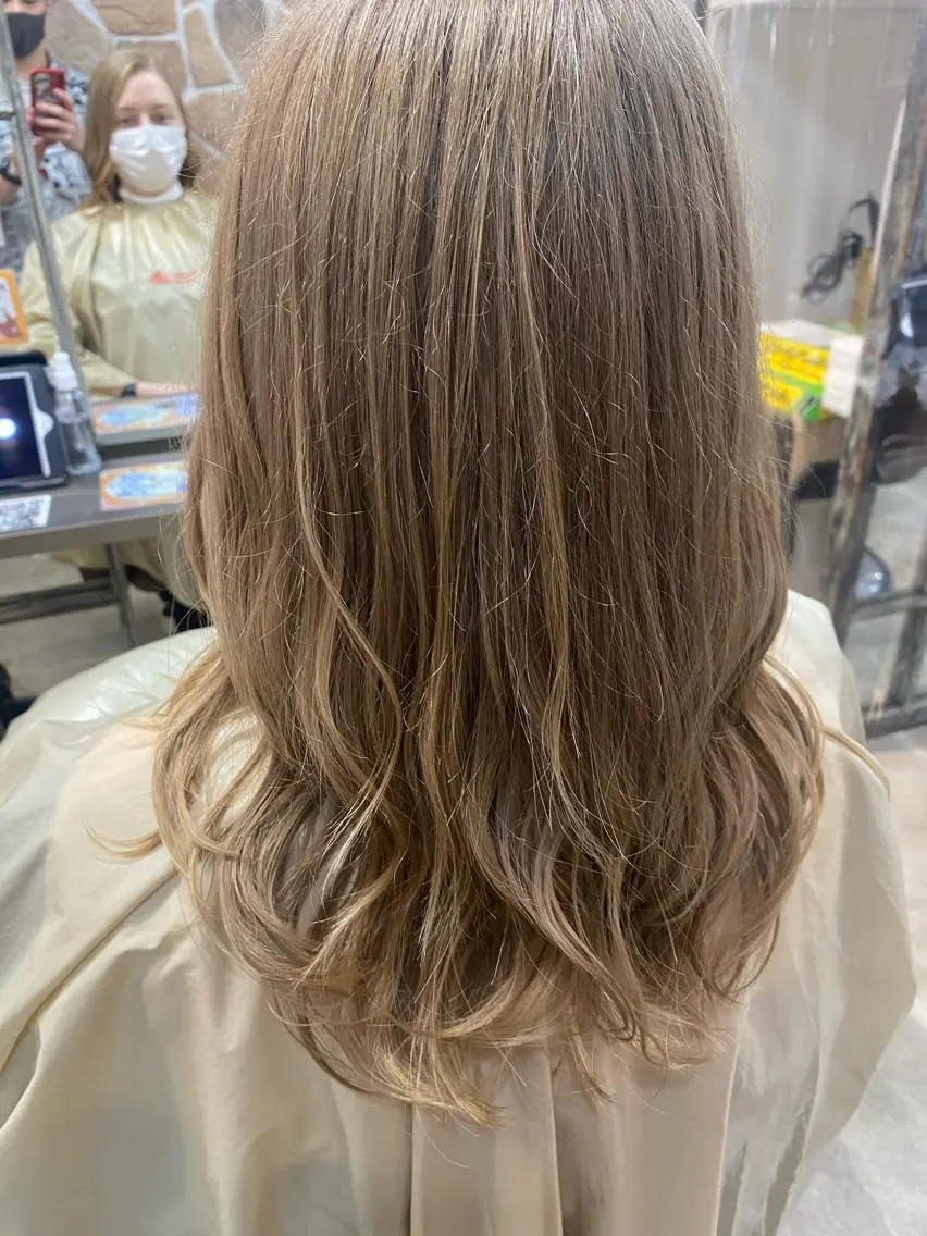 セミロング カラー くせ毛多毛特化 高橋　淳のヘアスタイル