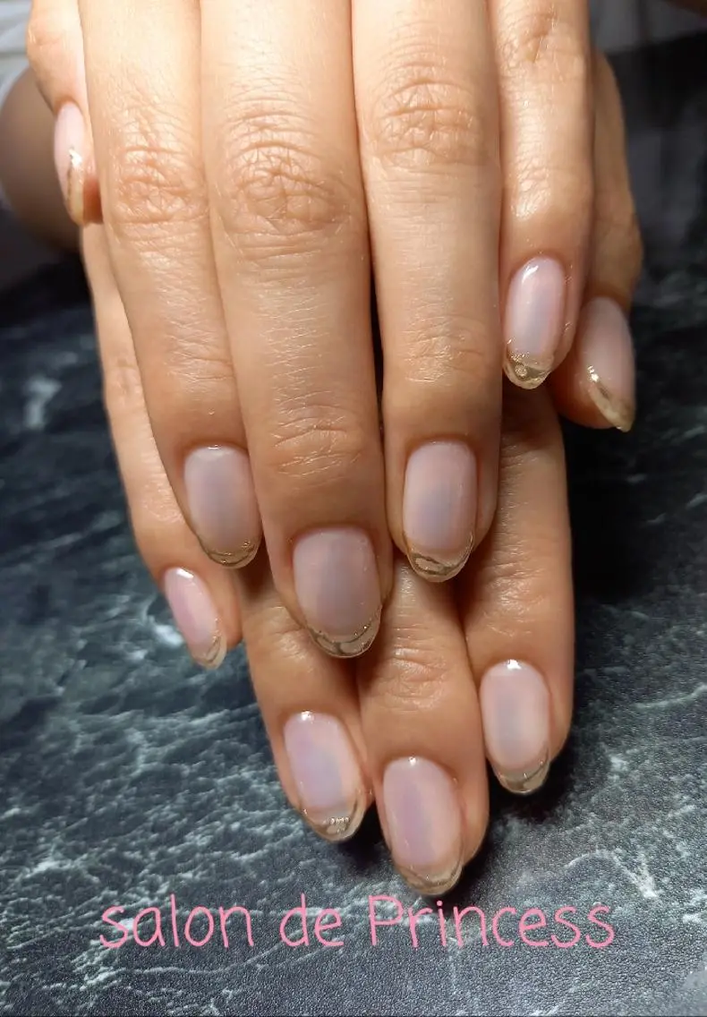 ネイル オーロラネイル ゴールド salon de  Princessのネイルデザイン