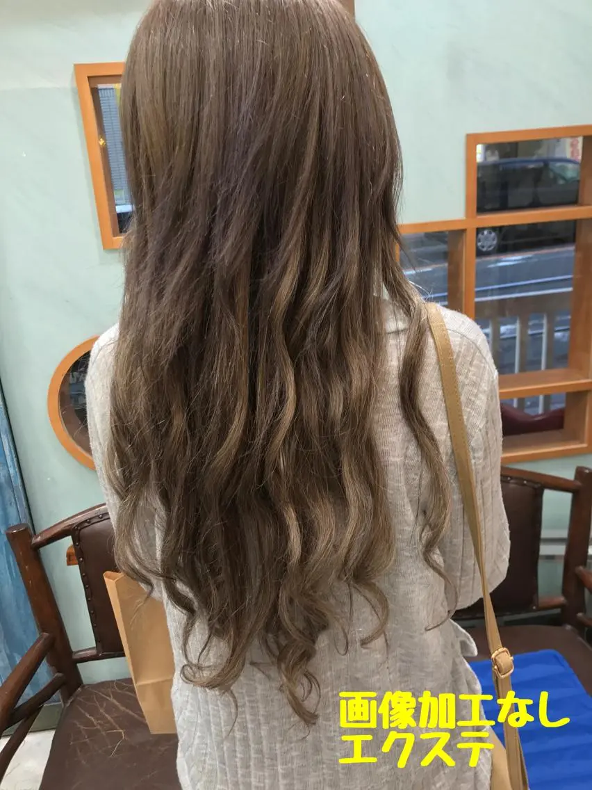 ロング カラー アッシュ ベージュカラー エクステ 平尾 拓也のヘアスタイル