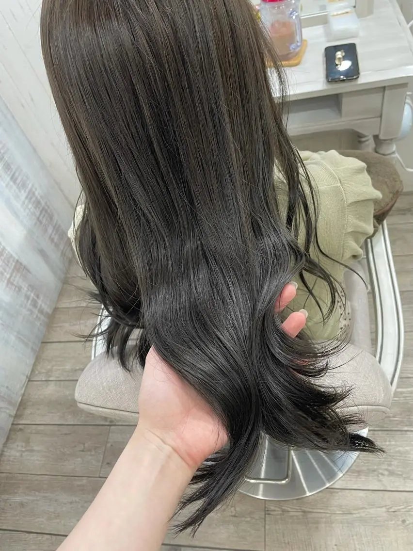 ロング ネモトメイナ🌿 今月末で退職しますのヘアスタイル