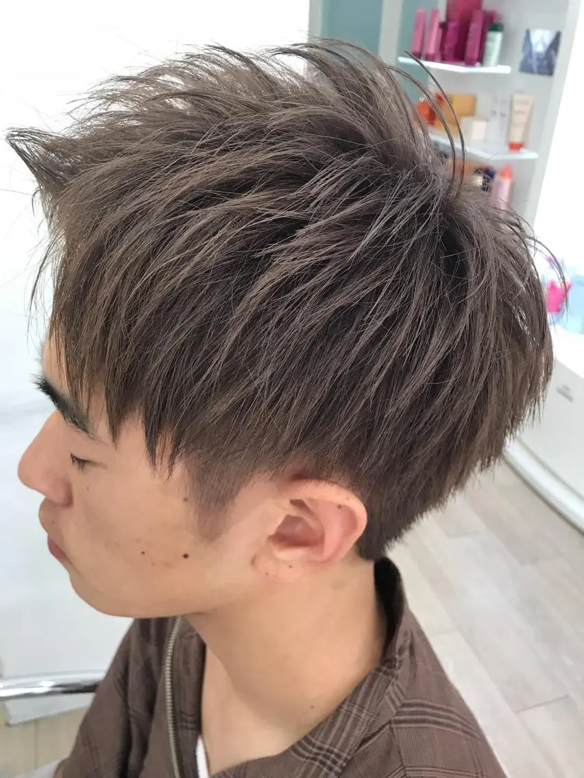 カラー メンズ レイヤーカット 西村あきやのヘアスタイル