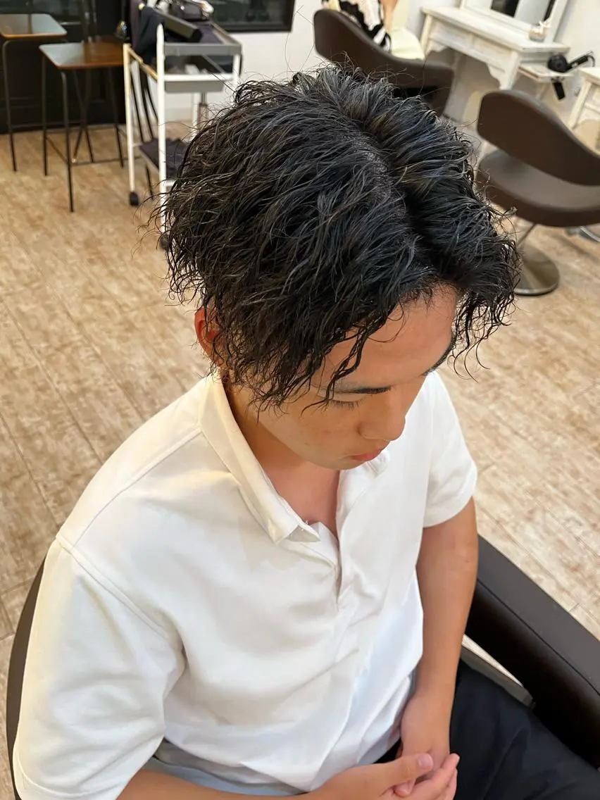 パーマ メンズ メンズパーマ メンズツイストパーマ ツイストパーマ 杉山 蒼汰のヘアスタイル