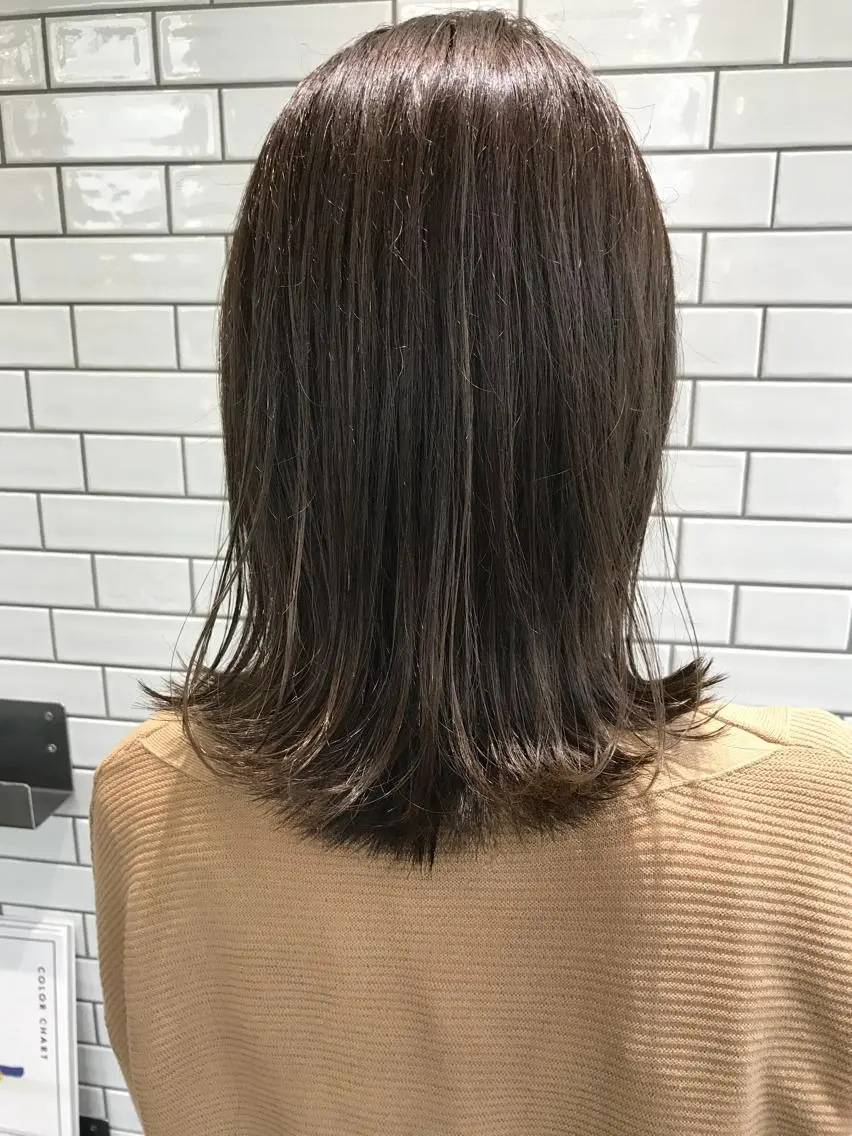 ミディアム カラー レイヤー べージュ 白石研太のヘアスタイル