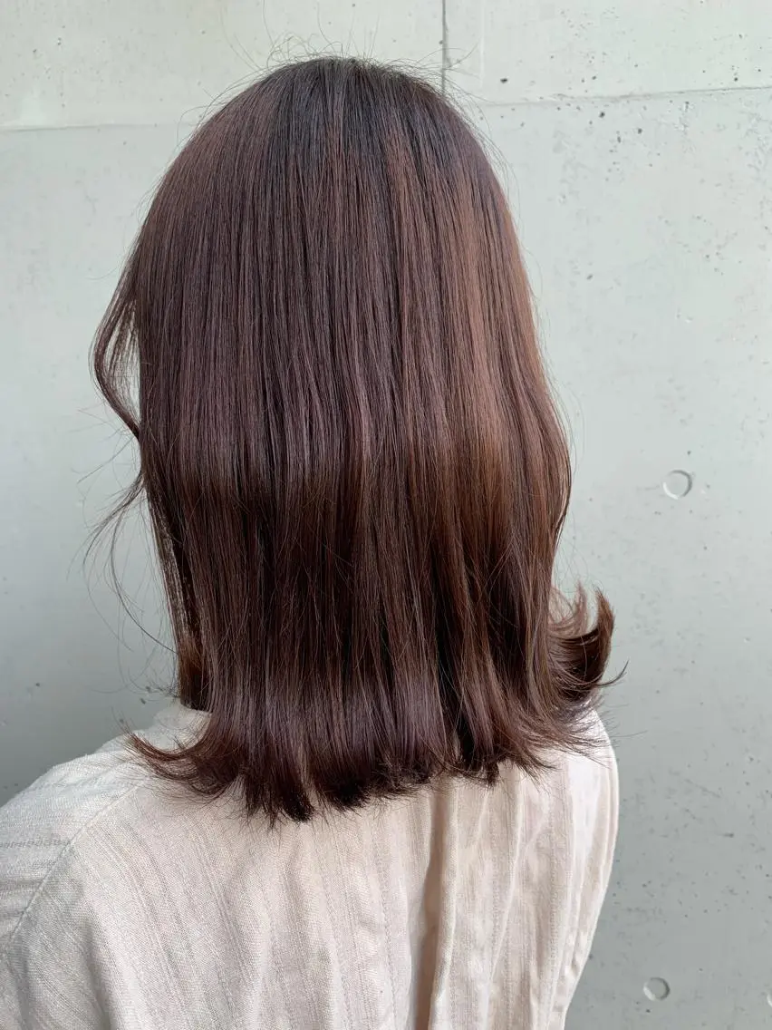 セミロング アッシュ カット ヘアカラー トリートメント ヘッドスパ 近 紗理奈のヘアスタイル
