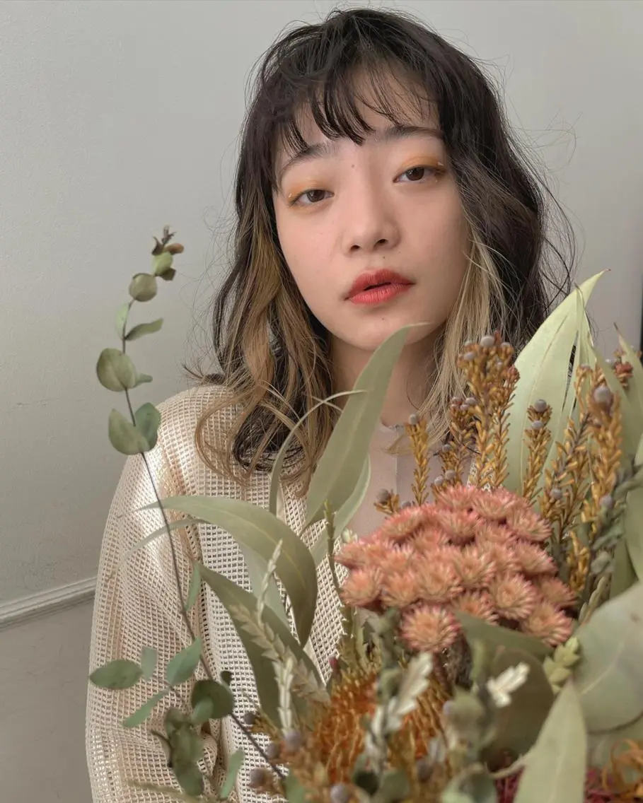ミディアム カラー パーマ ヘアアレンジ メンズ キッズ ネイル マツエク・マツパ 🫧垢抜けヘア🫧 SHIORIのヘアスタイル