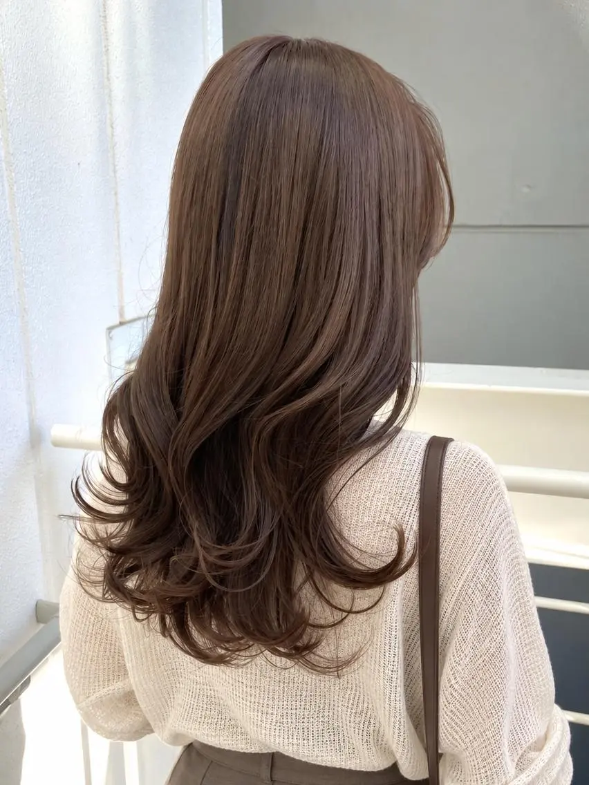 セミロング アッシュ アッシュグレー アッシュグレージュ ボブ くびれヘア カット ヘアカラー トリートメント 初めてでも安心🌟 newi町田✂のヘアスタイル