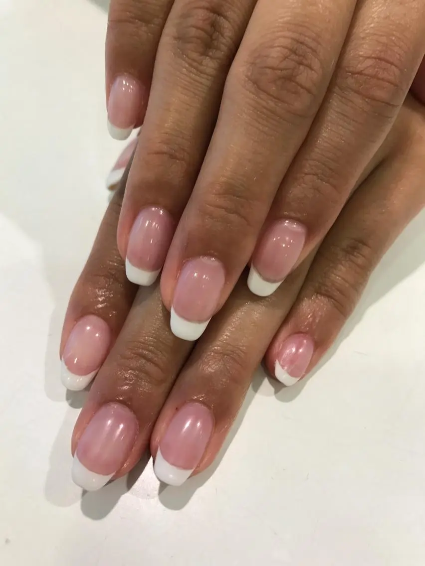 ネイル フレンチネイル Charme. NOBUKOのネイルデザイン