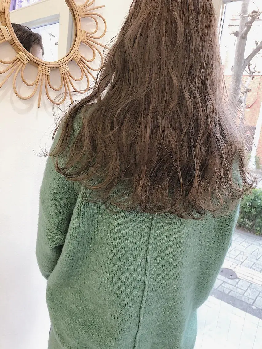 ロング カラー 顔周りレイヤーカット ブリーチminamiのヘアスタイル