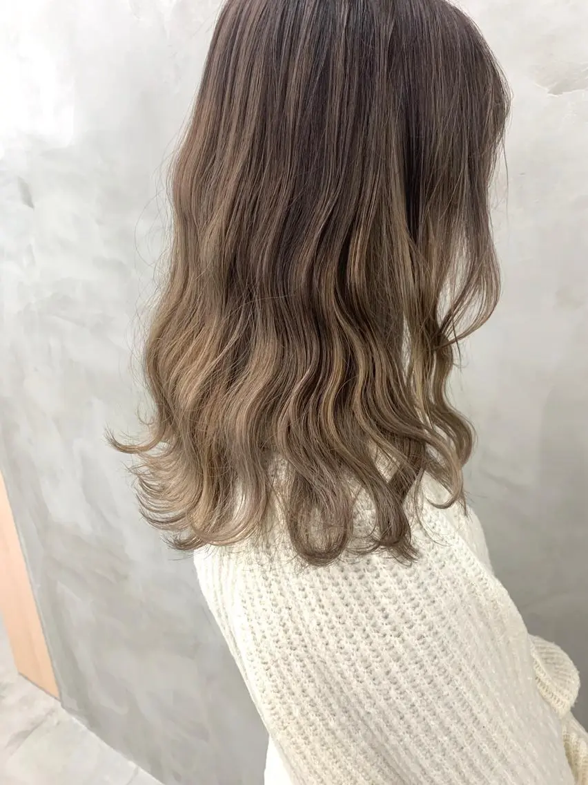 セミロング カラー 🐝 hachi🐝のヘアスタイル