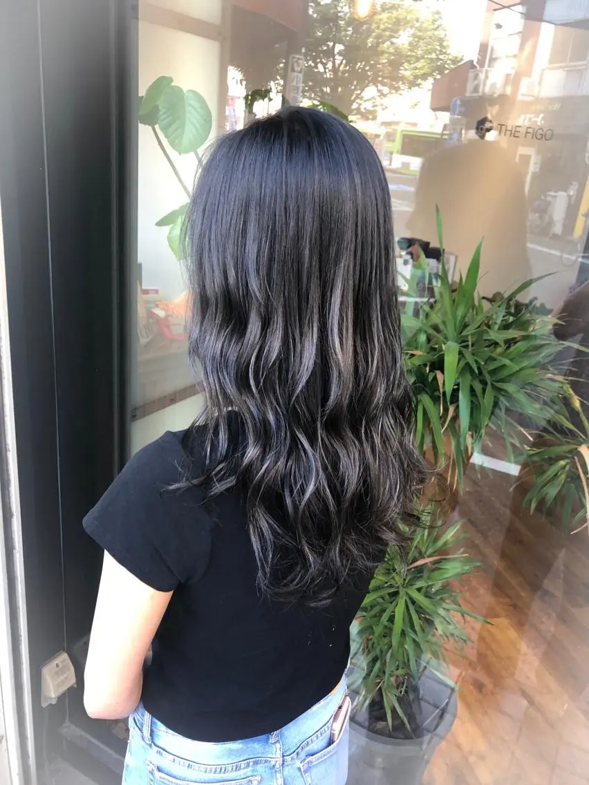 ロング カラー ダークグレー ダークグレージュ グレージュ あらい なつみのヘアスタイル