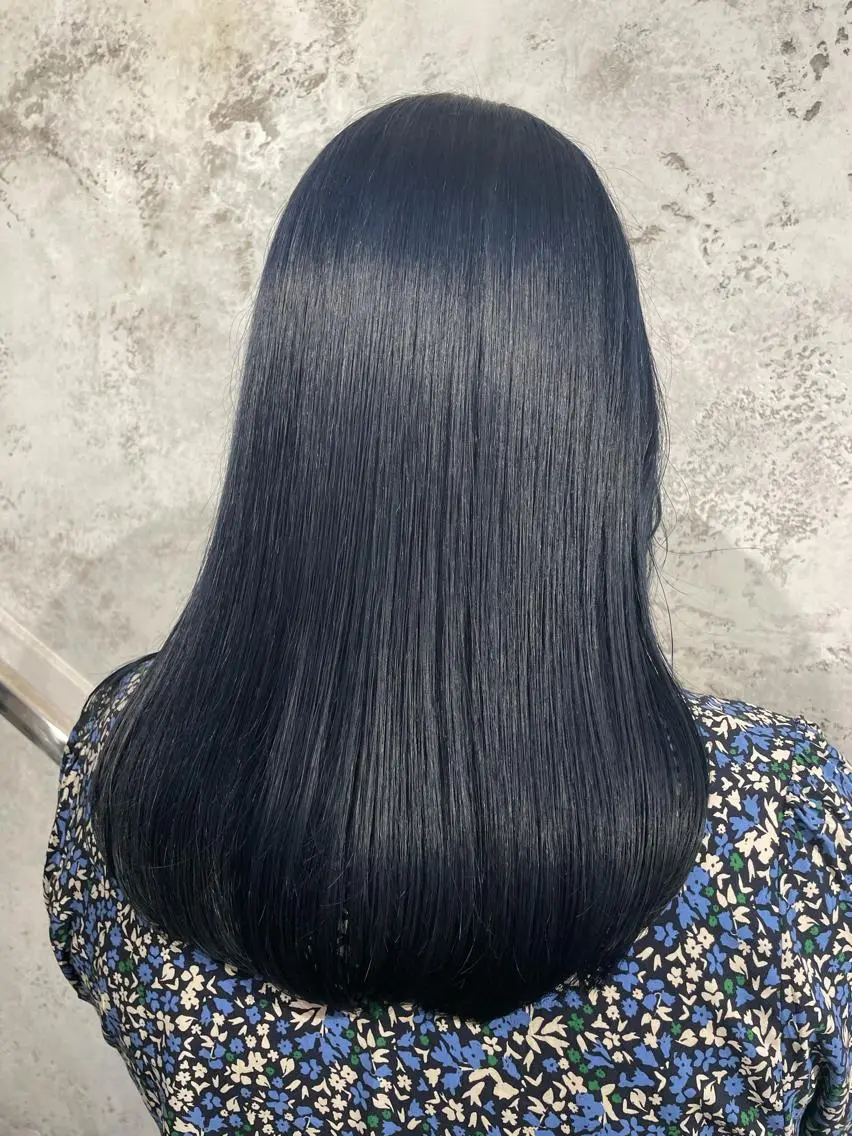 ロング 松田 真央のヘアスタイル