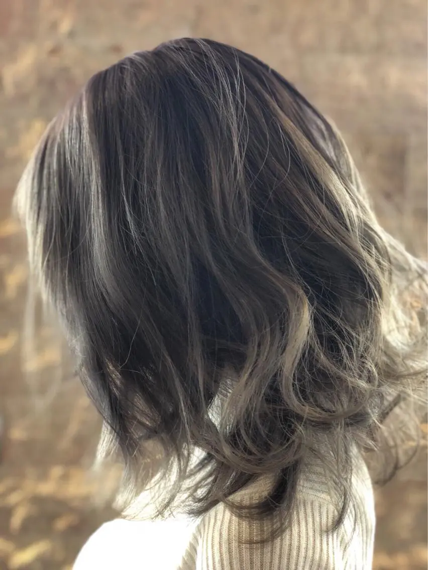ミディアム カラー グラデーションカラー 宍戸 海斗のヘアスタイル