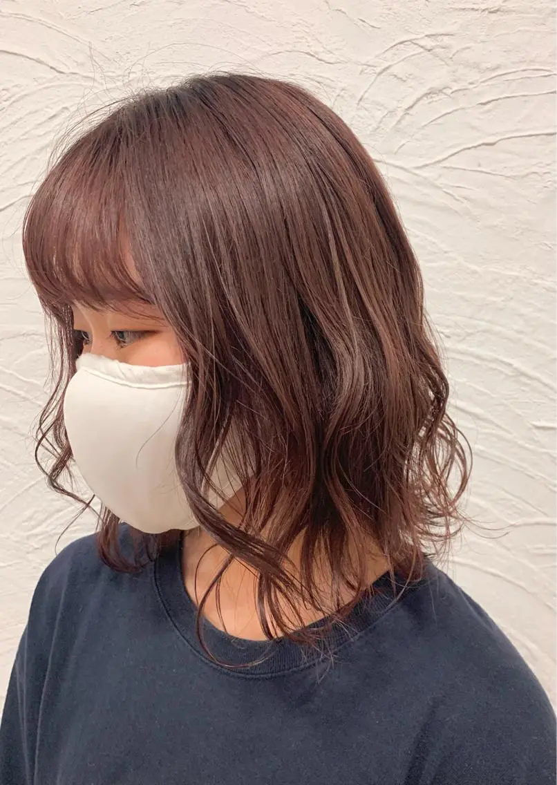 ミディアム カラー ヘアアレンジ ブリーチ ブラウンカラー ピンクカラー ピンクブラウン 菅野 愛のヘアスタイル