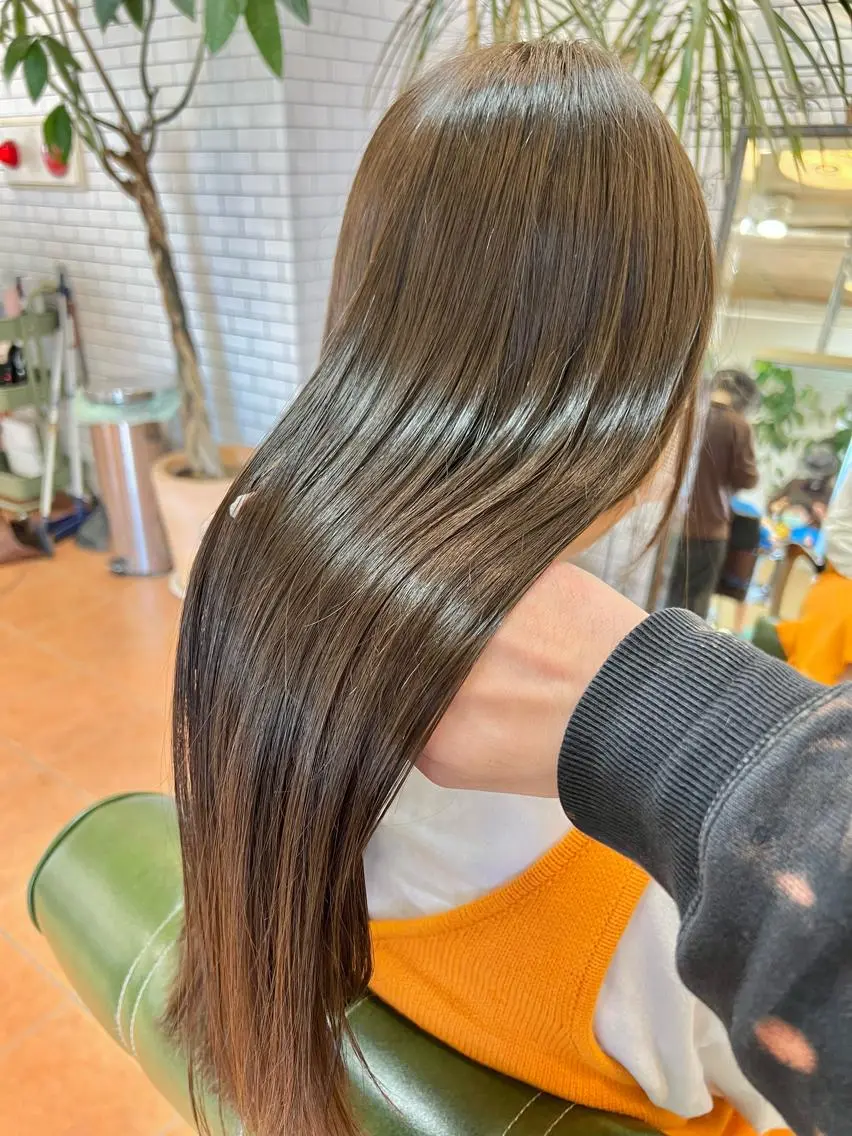 ロング カラー カット ヘアカラー トリートメント 石井 佑樹のヘアスタイル