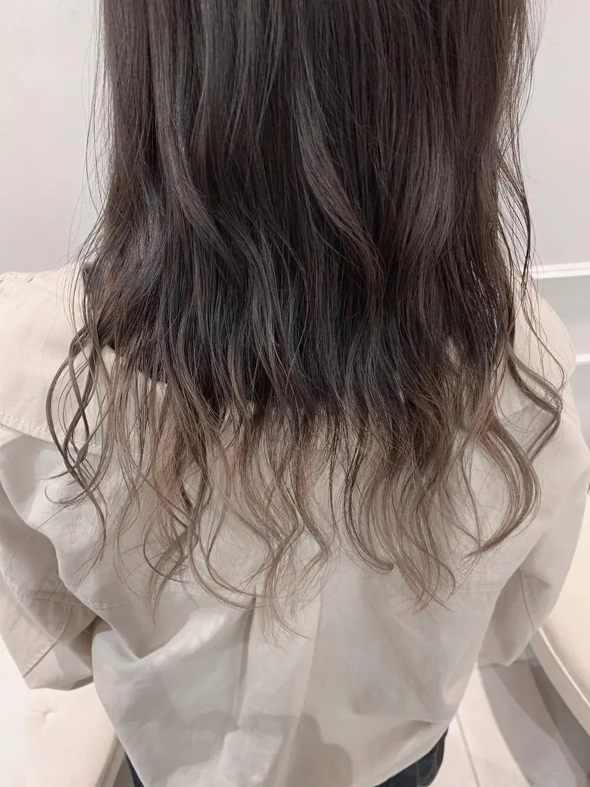 ロング カラー バレイヤージュ レイヤーカット ヘアカラー トリートメント 🦖鶴岡 香純🦖のヘアスタイル