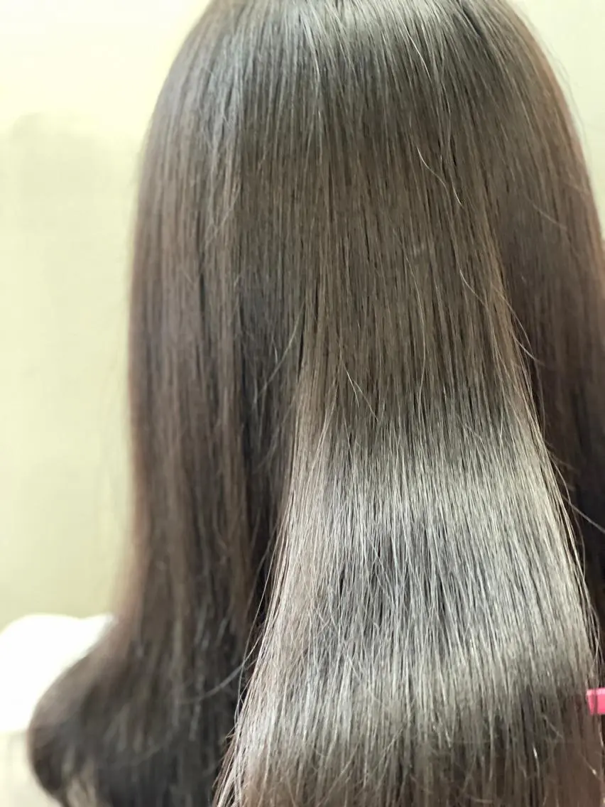 ロング カラー パーマ ヘアアレンジ キッズ ネイル マツエク・マツパ ケアカラー インナーカラー パープルカラー 髪質改善 縮毛矯正 カット ヘアカラー トリートメント MEGUMI megumiのヘアスタイル