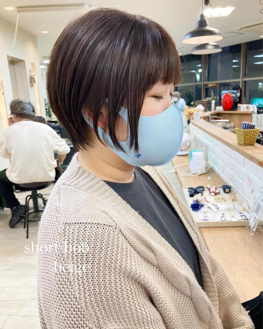 ショート カラー 切りっぱなしボブ ショートボブ ハンサムショート ベージュカラー ボブ カット ヘアカラー トリートメント 初めてのショート お任せください✂️のヘアスタイル