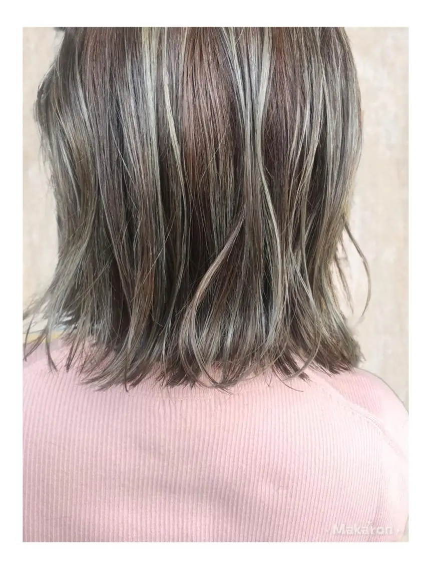 ショート カラー アッシュ 透明感カラー シルバー hair works raptureのヘアスタイル