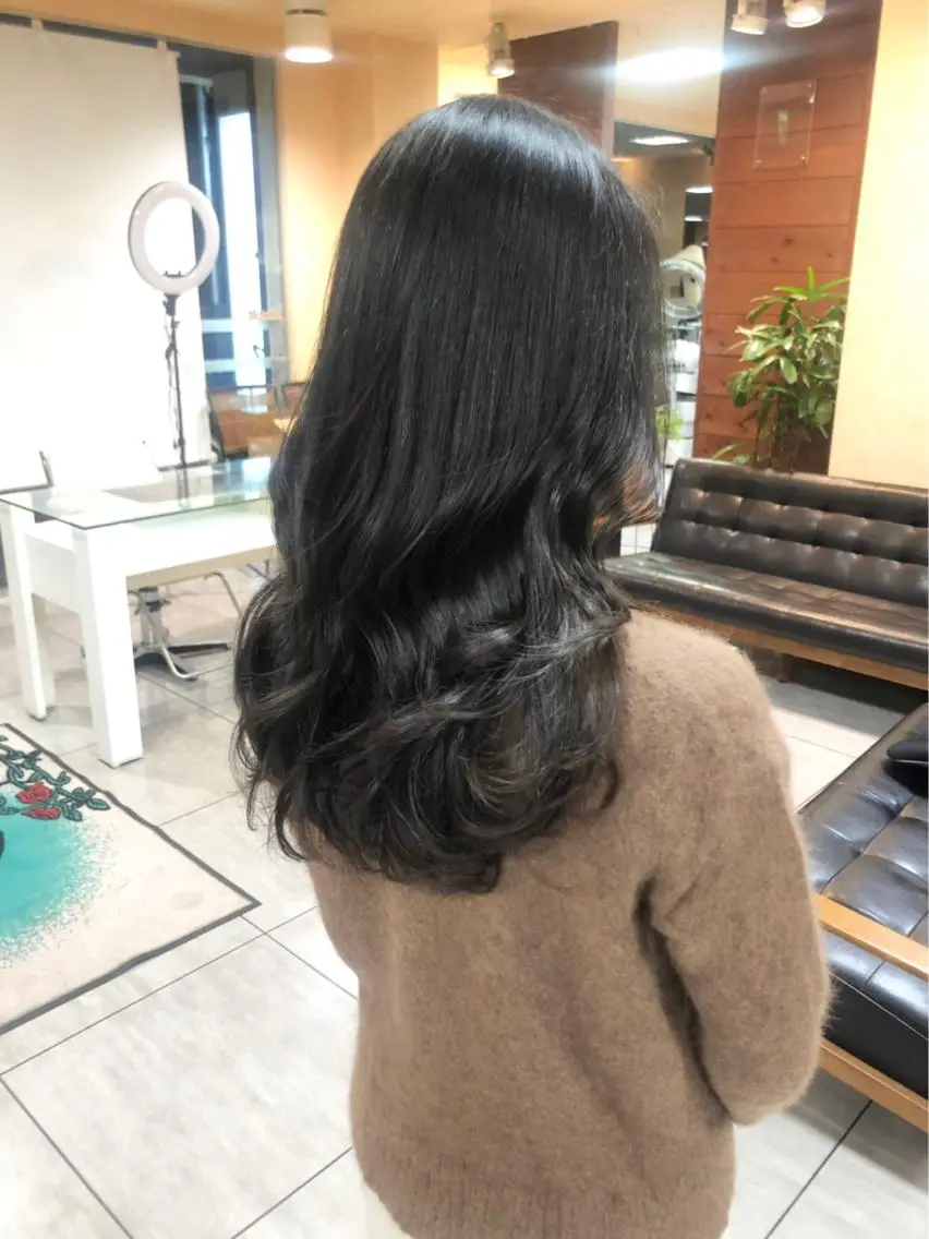 ロング レイヤー/艶髪カラー 森本くるみのヘアスタイル