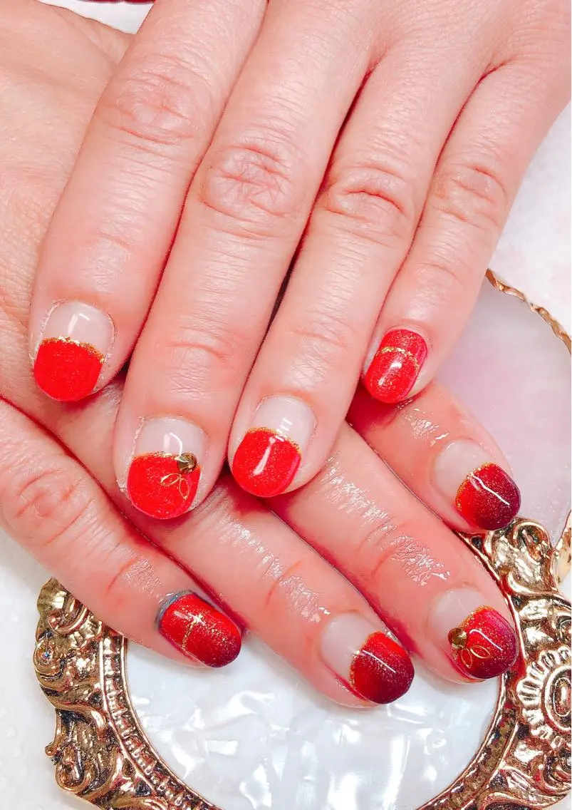 ネイル ジェルネイル シンプルネイル CROWN プライベートサロンのネイルデザイン