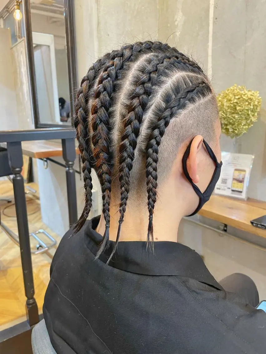 ヘアアレンジ メンズ シールエクステ メンズブリーチ メンズハイライト メンズハイトーン メンズインナーカラー エクステ指名No.1 【店長】橘田のヘアスタイル