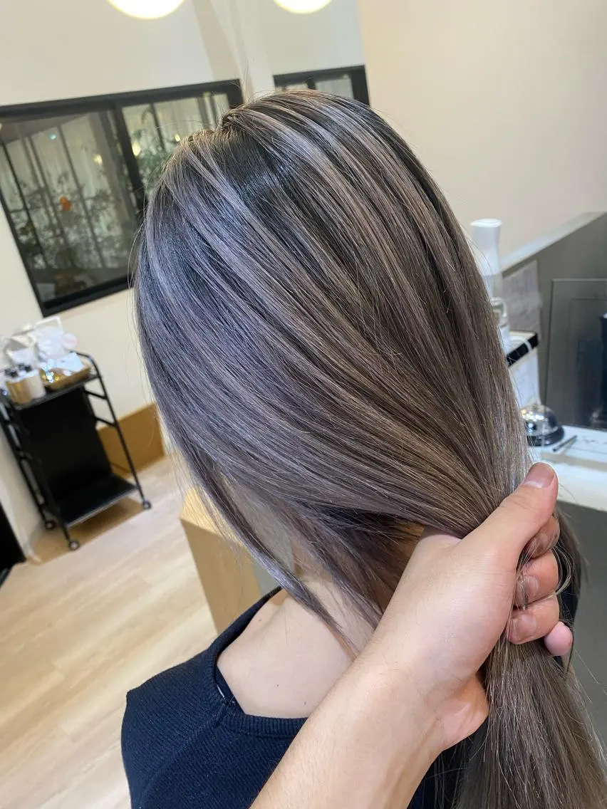 ロング カラー 鍵谷 公宏のヘアスタイル